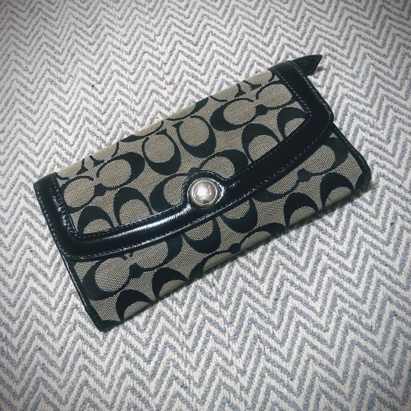 Large Classic Coach Wallet - Picture 2 of 10